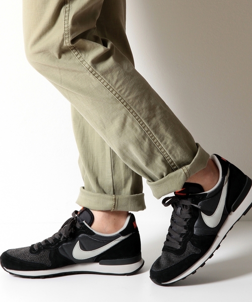 green label relaxing（グリーンレーベルリラクシング）の「[ナイキ]　NIKE INTERNATIONALISTGLR スニーカー（スニーカー・メンズ・ブラック/オレンジ・28cm/27cm/26.5cm/26cm/27.5cm）」の9枚目の写真