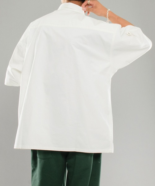 kutir(クティール)の「カレッジロゴ刺繍シャツ(シャツ/ブラウス・メンズ・ホワイト/サックスブルー・MEDIUM/LARGE)」の19枚目の写真