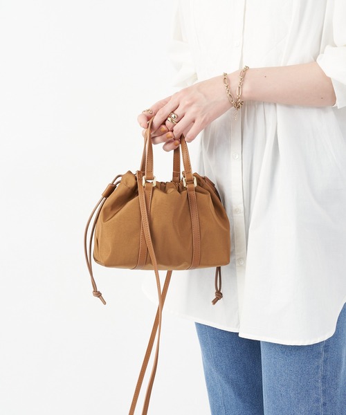 un dix cors（アンディコール）の「kiara(キアラ)　ナイロンミニギャザーバッグ（ショルダーバッグ・レディース・ライトブラウン/ブラック/レッド・FREE）」の18枚目の写真