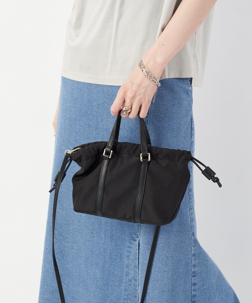 un dix cors（アンディコール）の「kiara(キアラ)　ナイロンミニギャザーバッグ（ショルダーバッグ・レディース・ライトブラウン/ブラック/レッド・FREE）」の5枚目の写真