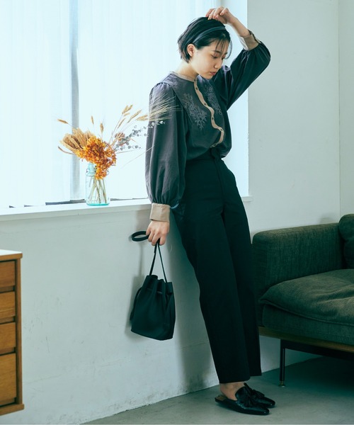 ANGIE(アンジー)の「センタープレスハイウエストワークパンツ(チノパンツ・レディース・ブラック/ベージュ/カーキ・MEDIUM/LARGE)」の14枚目の写真