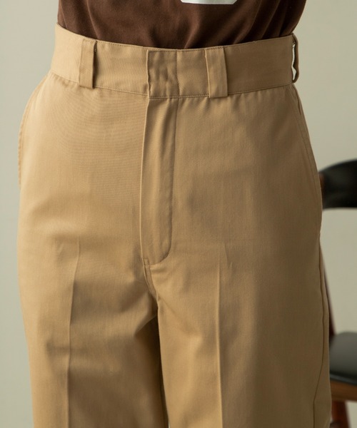 ANGIE(アンジー)の「センタープレスハイウエストワークパンツ(チノパンツ・レディース・ブラック/ベージュ/カーキ・MEDIUM/LARGE)」の15枚目の写真