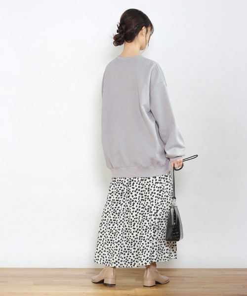 Crisp yours（クリスプユアーズ）の「【WEB限定】オーバークルーネックスウェット（スウェット・レディース・ベージュ/グレー/グリーン/アイボリー・FREE）」の15枚目の写真