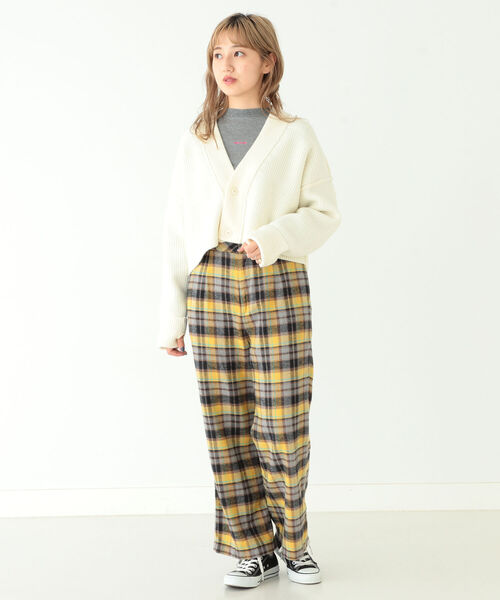 BEAMS BOY（ビームスボーイ）の「BEAMS BOY / 7ゲージ ミリタリー Vネック カーディガン（ニット/セーター・レディース・オフホワイト/オリーブ/グレー・ONE SIZE）」の12枚目の写真