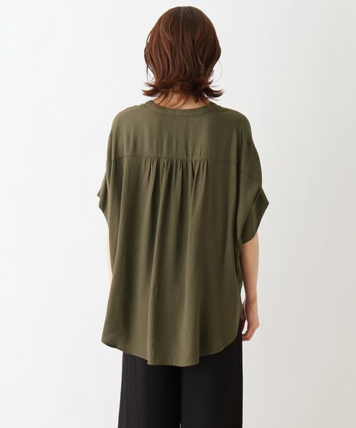 SHOO・LA・RUE（シューラルー）の「◆ソフトスラブドルマンブラウス（シャツ/ブラウス・レディース・ピンク系/キャメル/オリーブ/ブラック・00）」の6枚目の写真