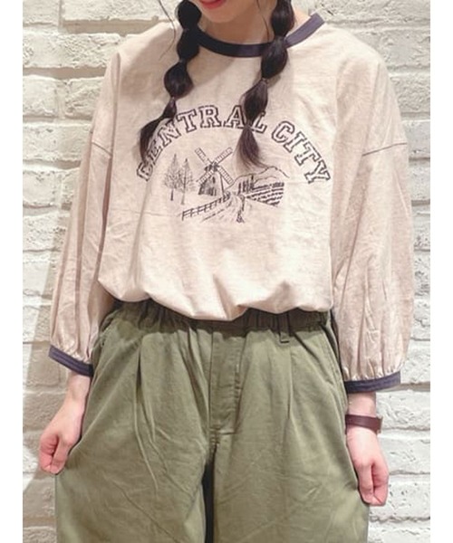 Samansa Mos2（サマンサ モスモス）の「裾しぼりゆるリンガーTシャツ（Tシャツ/カットソー・レディース・レッド/グリーン/チャコール/キナリ・ﾌﾘ-）」の2枚目の写真