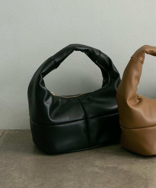 RODE SKO（ロデスコ）の「キルティングトートバッグ（トートバッグ・レディース・ブラック/キャメル・ONE）」の2枚目の写真