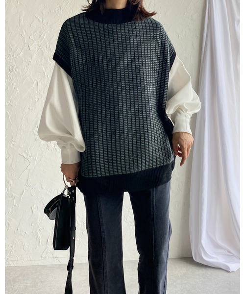She's Closet(シーズクローゼット)の「オーバーサイズモックネック配色柄編みニットベスト(ベスト・レディース・アイボリー/ベージュ/ダークオレンジ/ダークグリーン・FREE)」の20枚目の写真