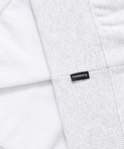 COVERNAT（カバーナット）の「【COVERNAT】IVY GRAPHIC OVERFIT SWEATSHIRTS / カバーナット アイビー グラフィック オーバーフィット スウェットシャツ（スウェット・メンズ・クリーム/ライトグレー/ネイビー/パープル・MEDIUM/LARGE/SMALL）」の6枚目の写真