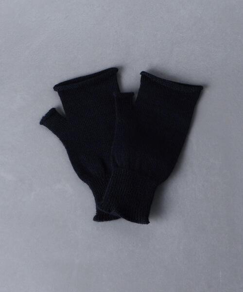 Maison Margiela(メゾンマルジェラ)の「<MAISON MARGIELA(メゾン マルジェラ)>ニット グローブ ■■■(手袋・レディース・ネイビー/グレー・FREE)」の2枚目の写真
