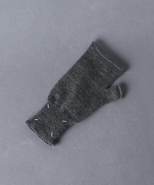 Maison Margiela(メゾンマルジェラ)の「<MAISON MARGIELA(メゾン マルジェラ)>ニット グローブ ■■■(手袋・レディース・ネイビー/グレー・FREE)」の4枚目の写真
