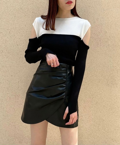 Crea titty&Co. PETIT(クレアティティーアンドコープチ)の「【Crea titty&Co.PETIT】バイカラーオープンショルダートップス(Tシャツ/カットソー・レディース・ブラック・FREE)」の10枚目の写真