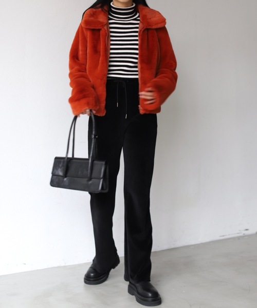 SHAGGIE（シャギー）の「フェイクファーミドル丈ボリュームカラー