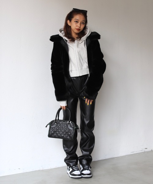 SHAGGIE（シャギー）の「フェイクファーミドル丈ボリュームカラー