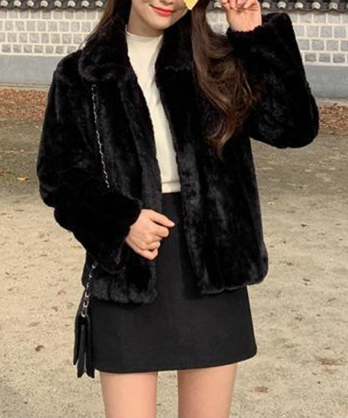 FRP（エフアールピー）の「YUGA フェイクファー　ショートジャケットコート（ブルゾン・レディース・ベージュ/ブラック/ホワイト・FREE）」の3枚目の写真