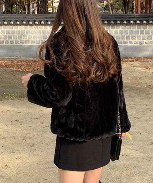 FRP（エフアールピー）の「YUGA フェイクファー　ショートジャケットコート（ブルゾン・レディース・ベージュ/ブラック/ホワイト・FREE）」の6枚目の写真