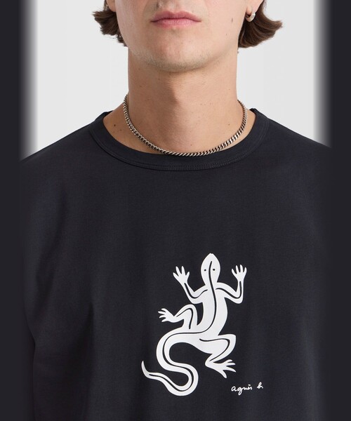 agnes b.(アニエスベー)の「メンズ アイコニック プリント コットン 長袖 Tシャツ "Lezard"(Tシャツ/カットソー・メンズ・ブラック・1/2/3)」の4枚目の写真