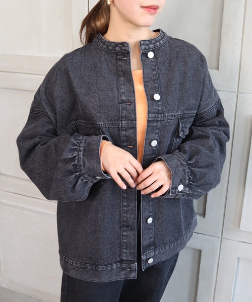 moment+（モーメントプラス）の「ノーカラーラフサイズデニムジャケット（デニムジャケット・レディース・ブラック/サックスブルー/インディゴブルー・FREE）」の12枚目の写真
