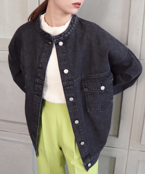 moment+（モーメントプラス）の「ノーカラーラフサイズデニムジャケット（デニムジャケット・レディース・ブラック/サックスブルー/インディゴブルー・FREE）」の4枚目の写真