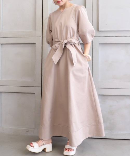 moment+(モーメントプラス)の「ライトオンスデニム&T/Cツイル ランタンスリーブキーネックマキシワンピース(ワンピース・レディース・ブラック/サックスブルー/インディゴブルー/グレイッシュベージュ・M)」の11枚目の写真