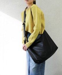 Per sist ence/パーシエンス ソフトフェイクレザーラウンドショルダーバッグ