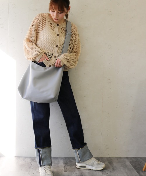 Per sist ence(パーシエンス)の「Per sist ence/パーシエンス ソフトフェイクレザーラウンドショルダーバッグ(ショルダーバッグ・レディース・ブラック/ベージュ/グレー・FREE)」の17枚目の写真
