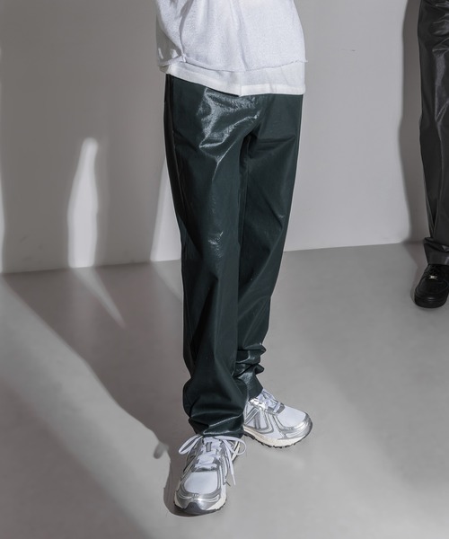 FOLLOWIN(フォロウィン)の「【FLW MADE/MEN】コーティングパンツ(その他パンツ・メンズ・ブラック/ダークグリーン/チャコール・SMALL/MEDIUM)」の1枚目の写真