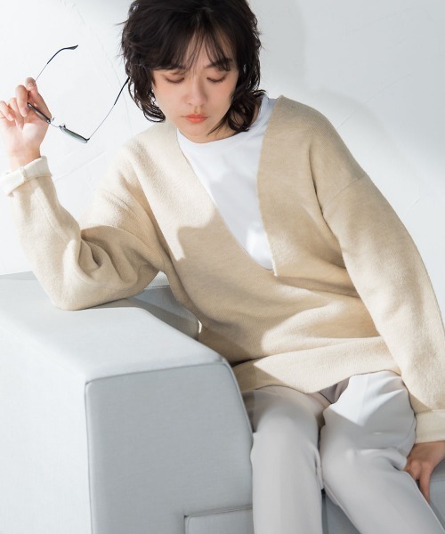 socolla（ソコラ）の「【socolla】ダブルフェイス深Vネックニット≪手洗い可能≫（ニット/セーター・レディース・ベージュ/ネイビー/ピンク/グリーン・M）」の10枚目の写真