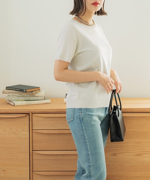 【関税込み】DEVOA カーキ ニット 半袖トップス DEVOAのカーキ ニット 半袖トップスがセール中