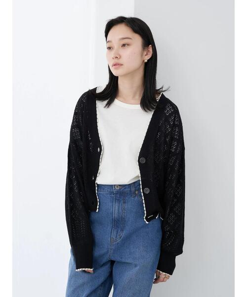 earth music&ecology(アースミュージックアンドエコロジー)の「配色透かしカーディガン(カーディガン/ボレロ・レディース・ブラック/オフホワイト・FREE)」の5枚目の写真