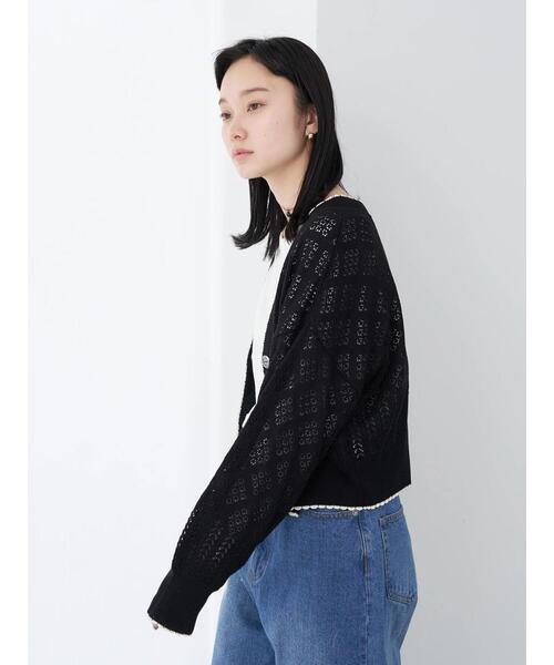 earth music&ecology(アースミュージックアンドエコロジー)の「配色透かしカーディガン(カーディガン/ボレロ・レディース・ブラック/オフホワイト・FREE)」の8枚目の写真