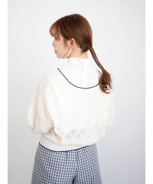 earth music&ecology(アースミュージックアンドエコロジー)の「配色透かしカーディガン(カーディガン/ボレロ・レディース・ブラック/オフホワイト・FREE)」の13枚目の写真