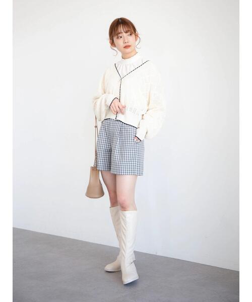 earth music&ecology(アースミュージックアンドエコロジー)の「配色透かしカーディガン(カーディガン/ボレロ・レディース・ブラック/オフホワイト・FREE)」の14枚目の写真