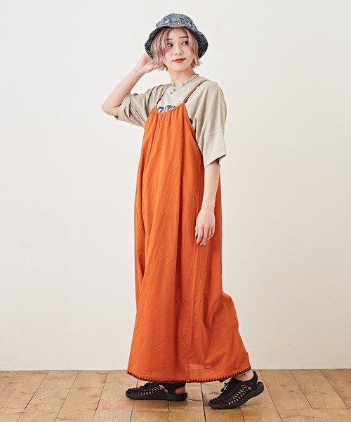 CUBE SUGAR（キューブシュガー）の「綿ボイル無地キャミソールワンピース（ワンピース・レディース・オレンジ/ブルー/グリーン/ナチュラル・M）」の10枚目の写真