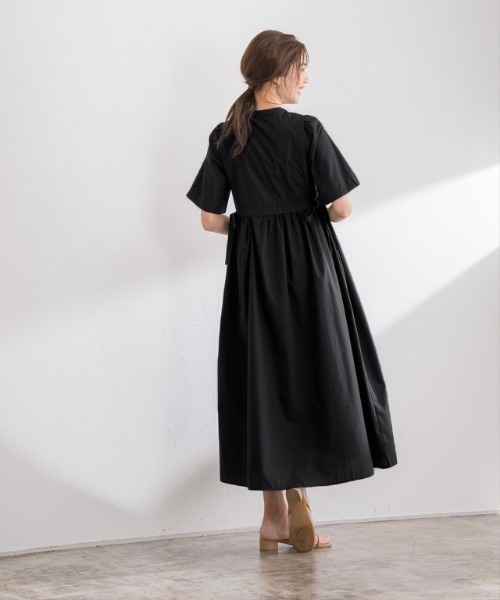 Pierrot（ピエロ）の「半袖シャツワンピース（シャツワンピース・レディース・ブラック/ネイビー/オフホワイト・M/L）」の9枚目の写真