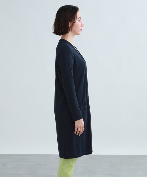 INDIVI(インディヴィ)の「【洗える/UVケア/接触冷感/日本製】定番!ロング丈カーディガン(カーディガン/ボレロ・レディース・ライトグレー/ブラック/ダークネイビー/ホワイト系/ダークブラウン・38/40/05/15 /13/19)」の8枚目の写真