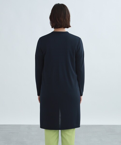 INDIVI(インディヴィ)の「【洗える/UVケア/接触冷感/日本製】定番!ロング丈カーディガン(カーディガン/ボレロ・レディース・ライトグレー/ブラック/ダークネイビー/ホワイト系/ダークブラウン・38/40/05/15 /13/19)」の9枚目の写真