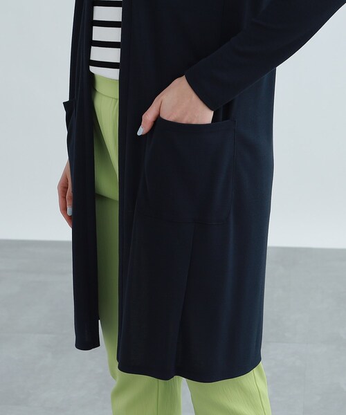 INDIVI(インディヴィ)の「【洗える/UVケア/接触冷感/日本製】定番!ロング丈カーディガン(カーディガン/ボレロ・レディース・ライトグレー/ブラック/ダークネイビー/ホワイト系/ダークブラウン・38/40/05/15 /13/19)」の11枚目の写真