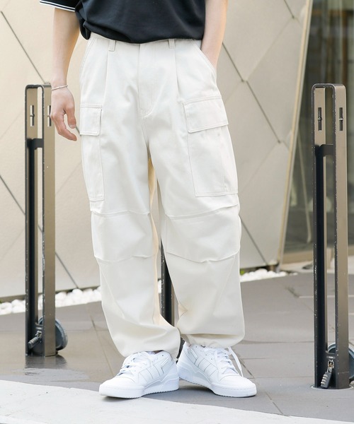 ADMIX/ATELIER SAB MEN（アドミックスアトリエサブメン）の「ヘビーオンス コットンツイル / 2Wayタック ガウチョ カーゴパンツ（カーゴパンツ・メンズ・カーキ/ブラック/ベージュ/オフホワイト・48/50）」の8枚目の写真