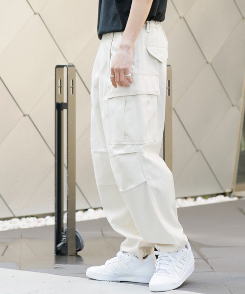 ADMIX/ATELIER SAB MEN（アドミックスアトリエサブメン）の「ヘビーオンス コットンツイル / 2Wayタック ガウチョ カーゴパンツ（カーゴパンツ・メンズ・カーキ/ブラック/ベージュ/オフホワイト・48/50）」の9枚目の写真