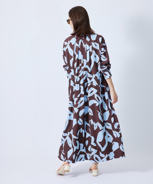 ROPE'（ロペ）の「アブストラクトプリントサックワンピース/サッシュベルト付き（ワンピース・レディース・ワイン/オレンジ・36/38）」の7枚目の写真