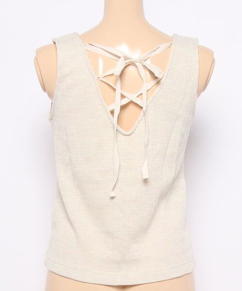 PEACH JOHN（ピーチジョン）の「【柔らかワッフル素材のパッド付きタンクトップ】ワンマイルワッフルパデットタンク（タンクトップ・レディース・ブラウン/グレー/アイボリー・S/M/M/L）」の13枚目の写真
