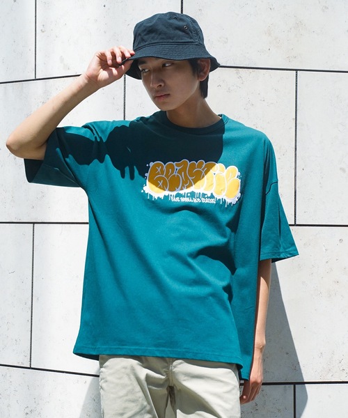 UNIIT(ユニット)の「【UNIIT/ユニット】グラフティロゴ アップリケロゴ ビッグシルエットTシャツ(Tシャツ/カットソー・メンズ・ホワイト/ブラック/パープル/グリーン・MEDIUM/LARGE)」の4枚目の写真