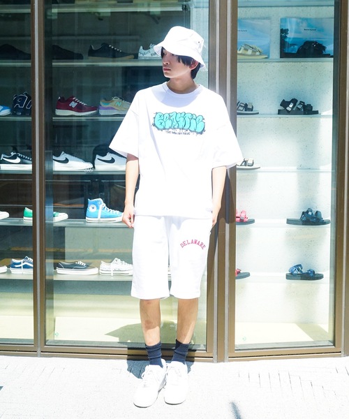UNIIT(ユニット)の「【UNIIT/ユニット】グラフティロゴ アップリケロゴ ビッグシルエットTシャツ(Tシャツ/カットソー・メンズ・ホワイト/ブラック/パープル/グリーン・MEDIUM/LARGE)」の5枚目の写真