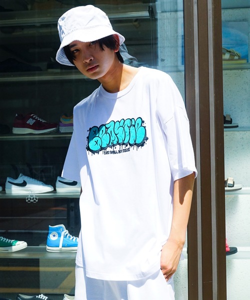 UNIIT(ユニット)の「【UNIIT/ユニット】グラフティロゴ アップリケロゴ ビッグシルエットTシャツ(Tシャツ/カットソー・メンズ・ホワイト/ブラック/パープル/グリーン・MEDIUM/LARGE)」の8枚目の写真