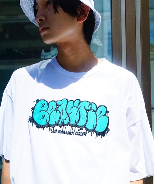 UNIIT(ユニット)の「【UNIIT/ユニット】グラフティロゴ アップリケロゴ ビッグシルエットTシャツ(Tシャツ/カットソー・メンズ・ホワイト/ブラック/パープル/グリーン・MEDIUM/LARGE)」の9枚目の写真