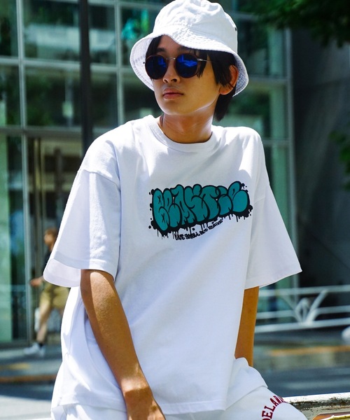 UNIIT(ユニット)の「【UNIIT/ユニット】グラフティロゴ アップリケロゴ ビッグシルエットTシャツ(Tシャツ/カットソー・メンズ・ホワイト/ブラック/パープル/グリーン・MEDIUM/LARGE)」の11枚目の写真