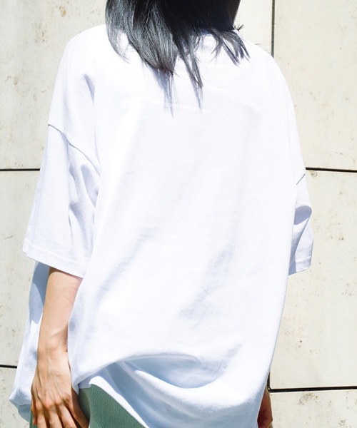 UNIIT(ユニット)の「【UNIIT/ユニット】グラフティロゴ アップリケロゴ ビッグシルエットTシャツ(Tシャツ/カットソー・メンズ・ホワイト/ブラック/パープル/グリーン・MEDIUM/LARGE)」の15枚目の写真