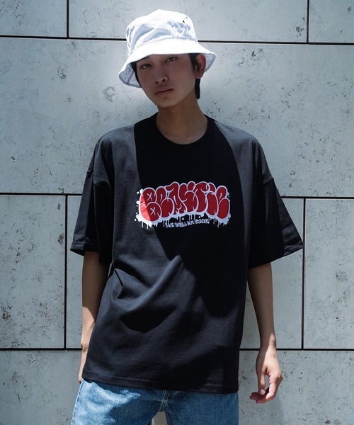 UNIIT(ユニット)の「【UNIIT/ユニット】グラフティロゴ アップリケロゴ ビッグシルエットTシャツ(Tシャツ/カットソー・メンズ・ホワイト/ブラック/パープル/グリーン・MEDIUM/LARGE)」の20枚目の写真