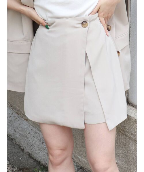 MURUA（ムルーア）の「ドビークロスラップキュロット【セットアップ着用可能】（スラックス・レディース・ブラック/ベージュ/ブルー・1/2）」の7枚目の写真